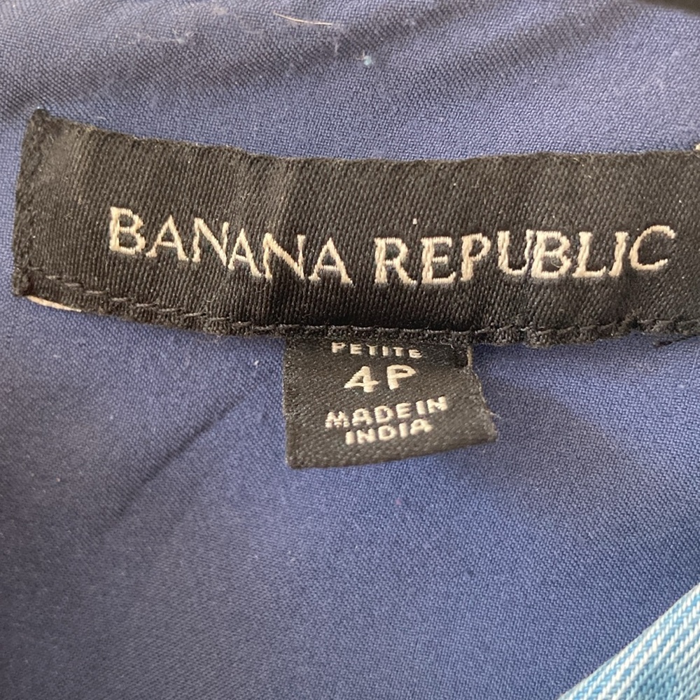 Petite ruffle denim dress. In good condition. - Picture 3 of 4